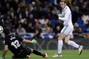 华体会体育-关于皇马险胜曼联，贝尔乌龙送礼英超的信息