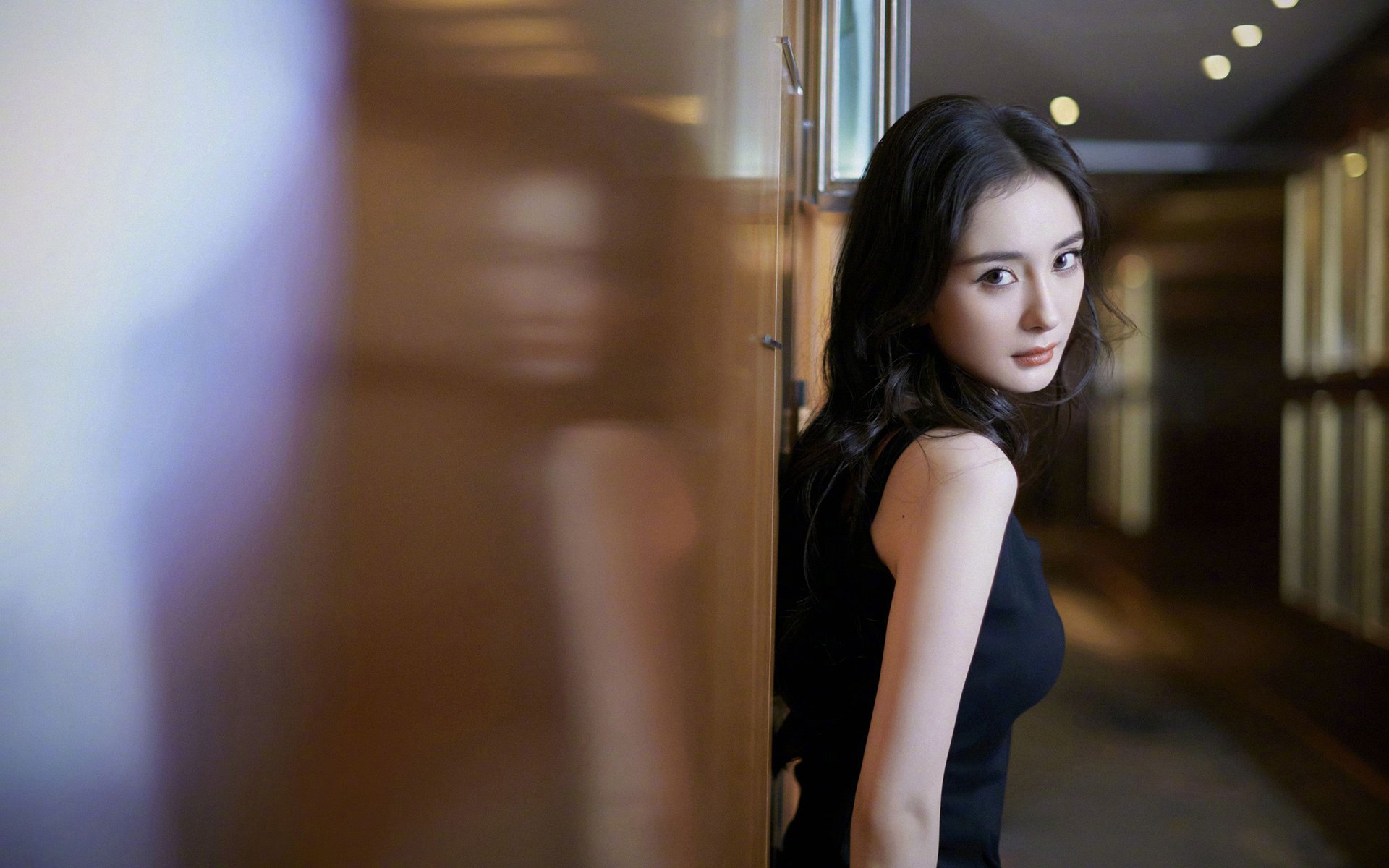 华体会官网-命运子弹呼啸而过，锡安在抢七的硝烟中成为老鹰射穿雄鹿的唯一弹孔  第2张